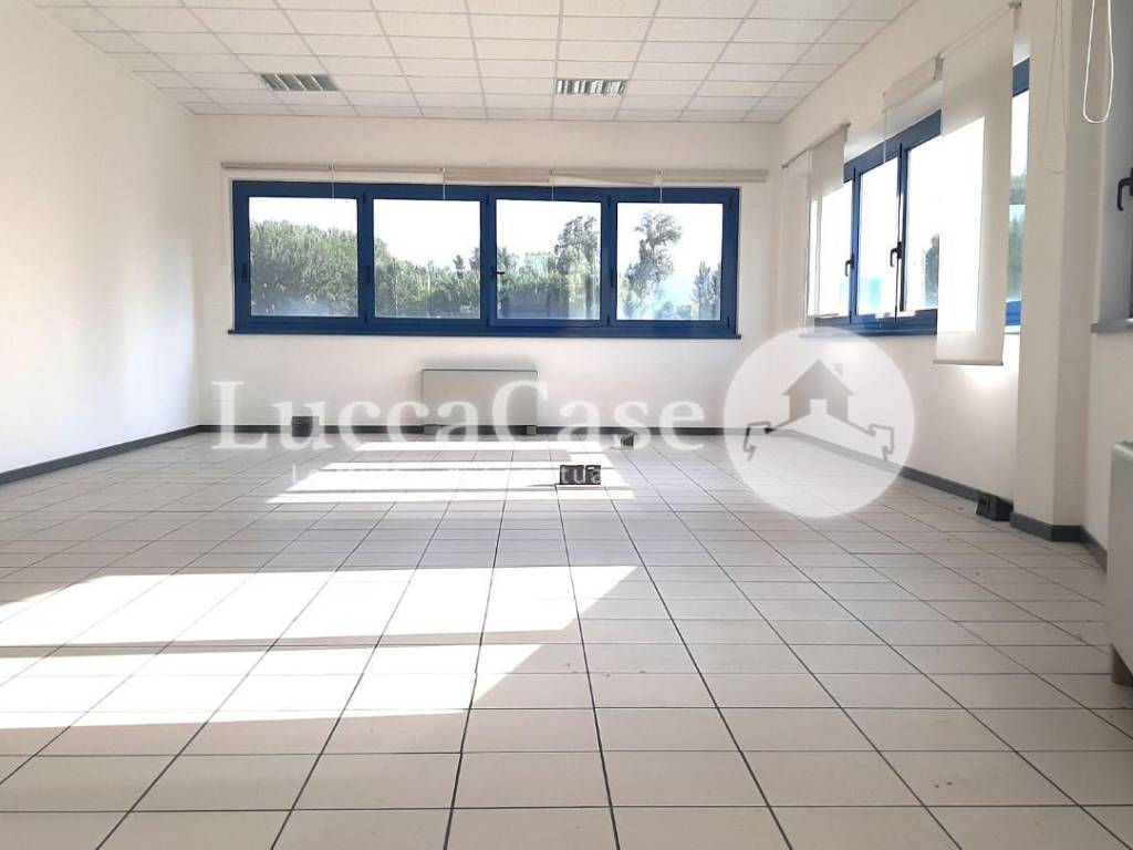 ufficio in vendita a Lucca in zona Sant'Anna