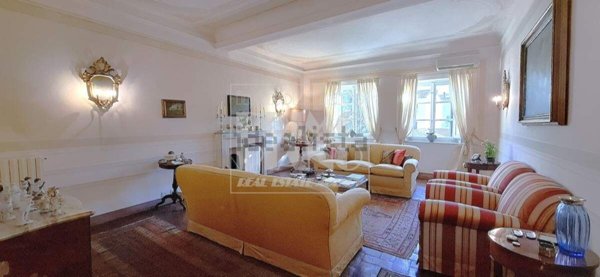 appartamento in vendita a Lucca in zona Centro Città