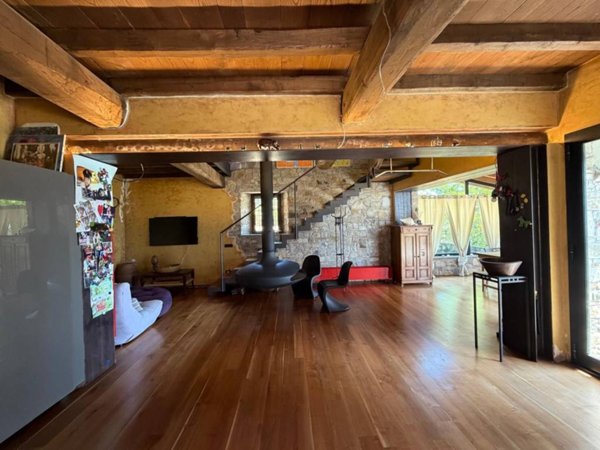 casa indipendente in vendita a Lucca in zona Ponte a Moriano
