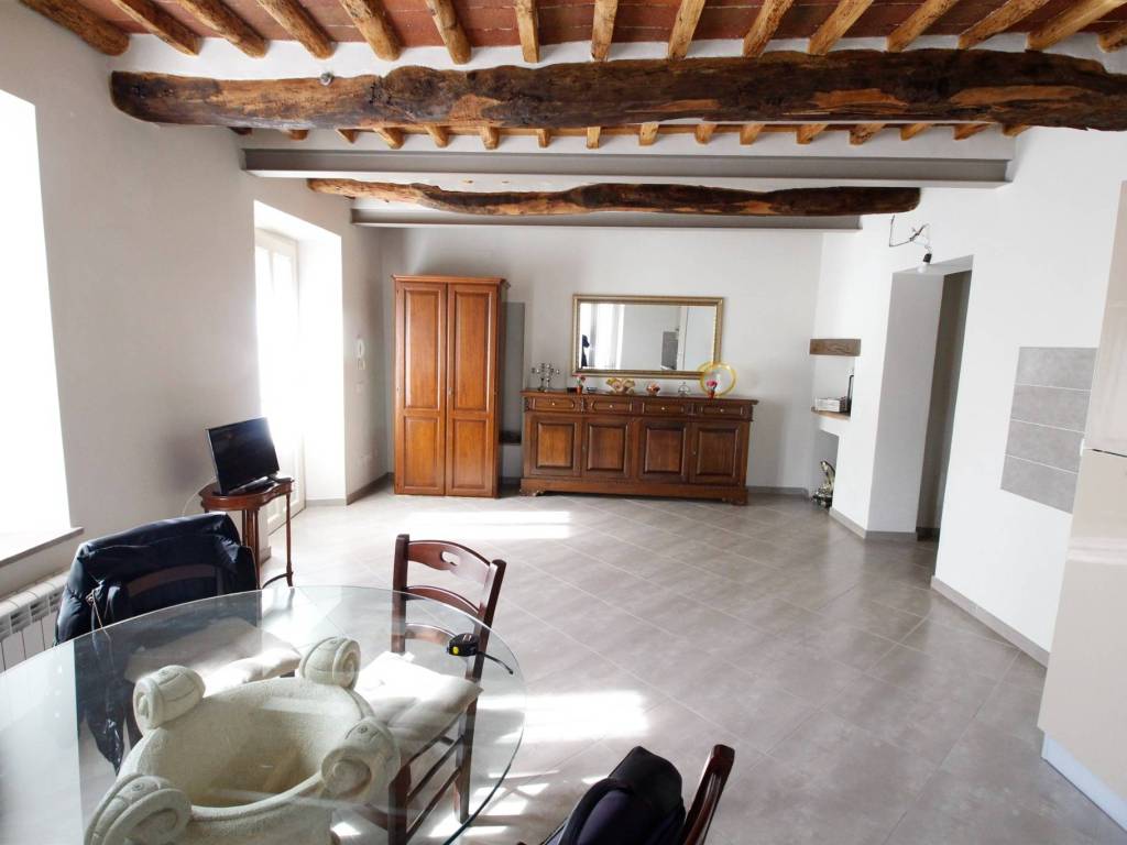 appartamento in vendita a Lucca in zona Mutigliano