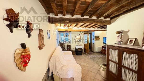 casa indipendente in vendita a Lucca in zona Centro Città