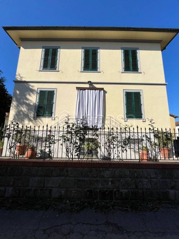 casa indipendente in vendita a Lucca in zona Zona San Concordio