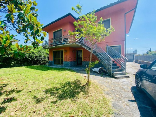 casa indipendente in vendita a Lucca in zona San Pietro a Vico