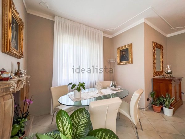 casa indipendente in vendita a Lucca in zona Monte San Quirico