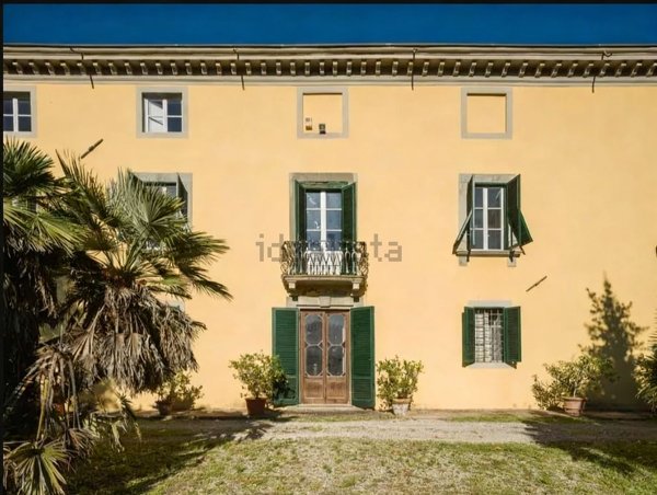 villa in vendita a Lucca in zona Ponte a Moriano