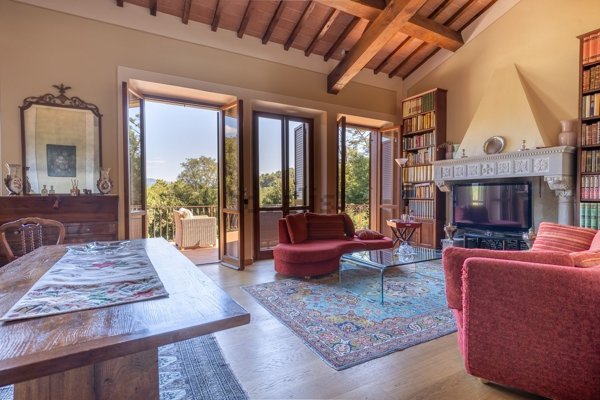 casa indipendente in vendita a Lucca in zona Cerasomma