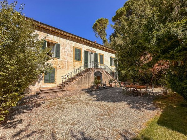 casa indipendente in vendita a Lucca in zona Mutigliano