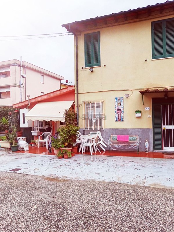 appartamento in vendita a Lucca in zona zona San Filippo