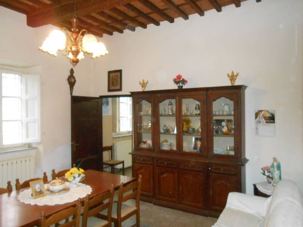 casa indipendente in vendita a Lucca in zona Monte San Quirico