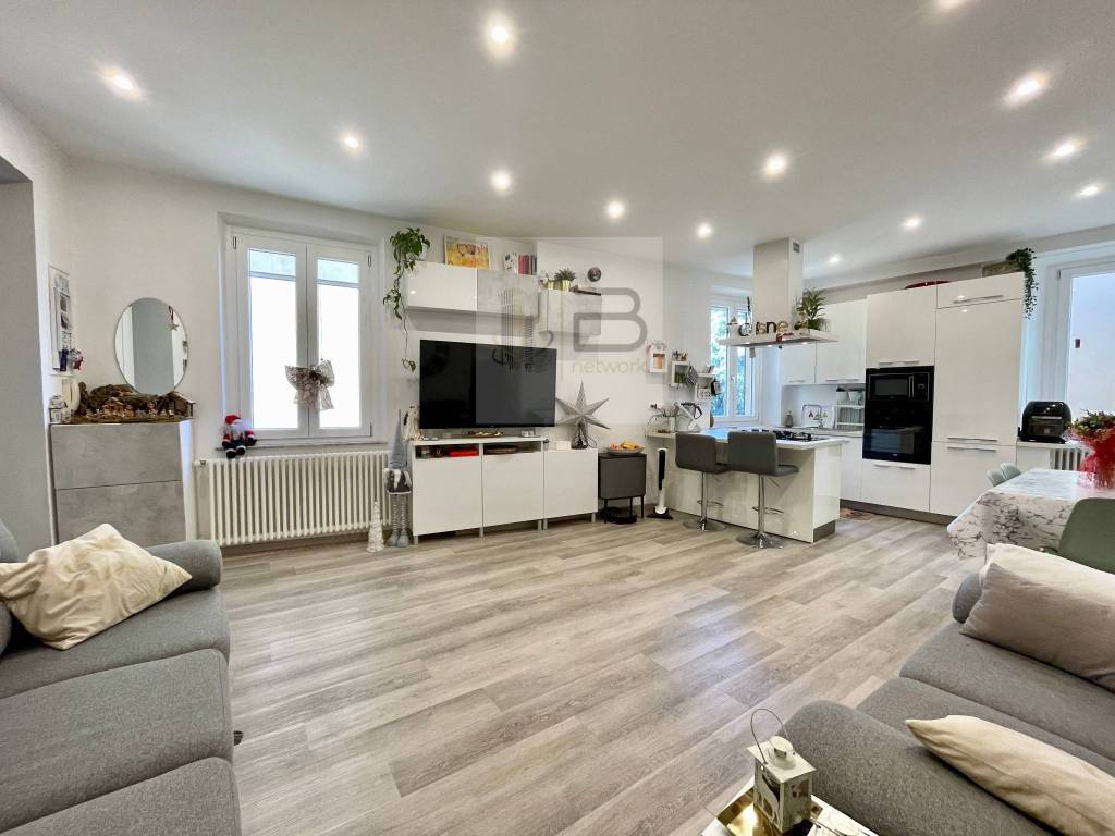 appartamento in vendita a Lucca in zona Centro Città