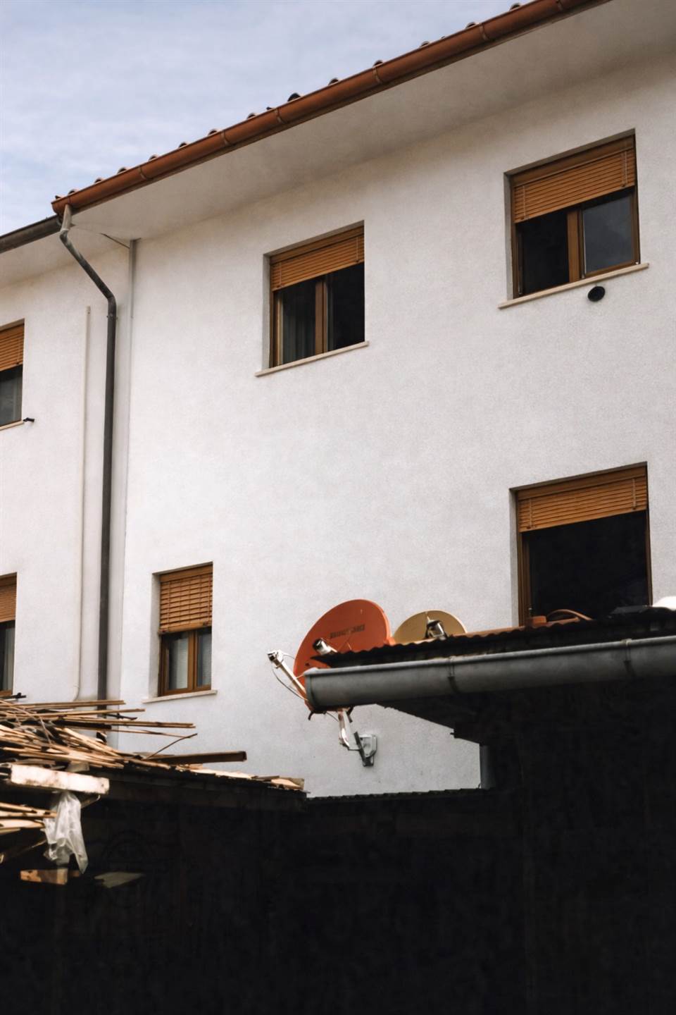 casa indipendente in vendita a Lucca in zona Piazzano