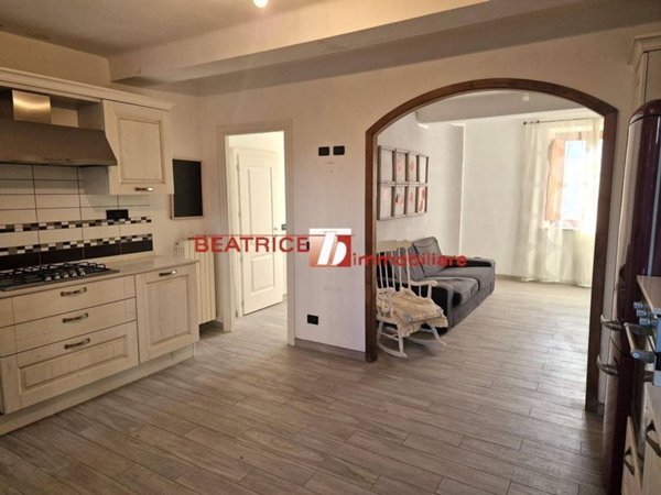 casa indipendente in vendita a Lucca in zona Cerasomma