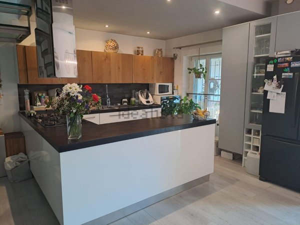 casa indipendente in vendita a Lucca in zona zona Antraccoli