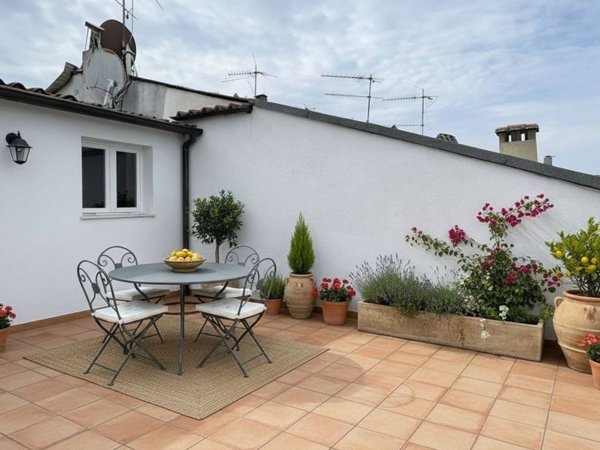 appartamento in vendita a Lucca in zona Centro Città