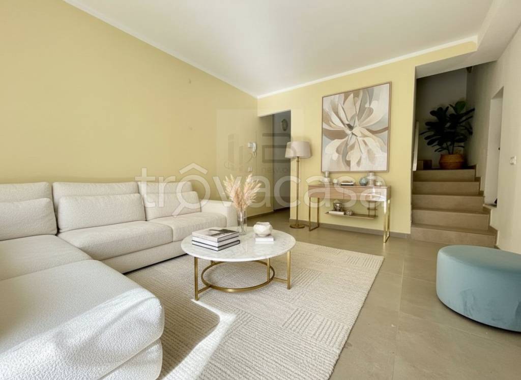 casa indipendente in vendita a Lucca in zona zona Sorbano