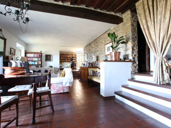 casa indipendente in vendita a Lucca in zona San Lorenzo a Vaccoli