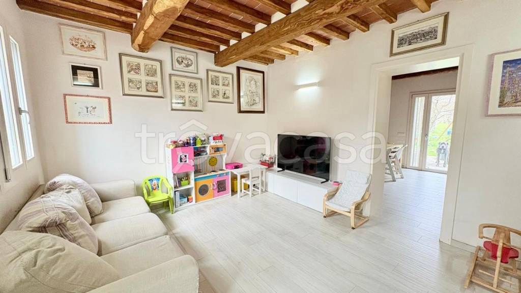 casa indipendente in vendita a Lucca in zona Sant'Angelo in Campo