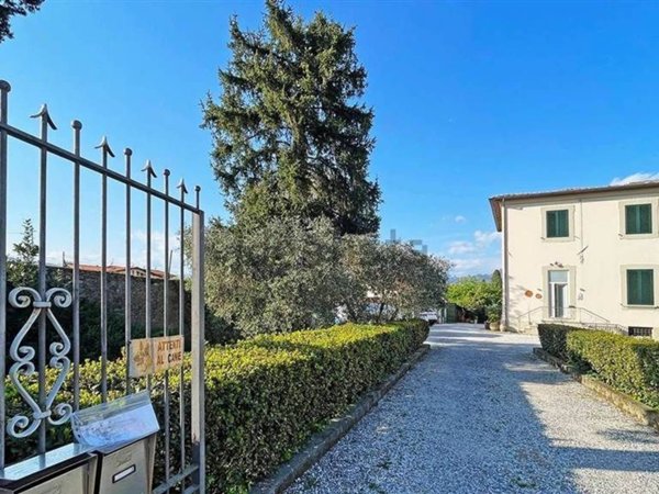 casa indipendente in vendita a Lucca in zona San Pietro a Vico