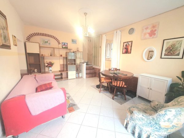 casa indipendente in vendita a Lucca in zona Centro Città