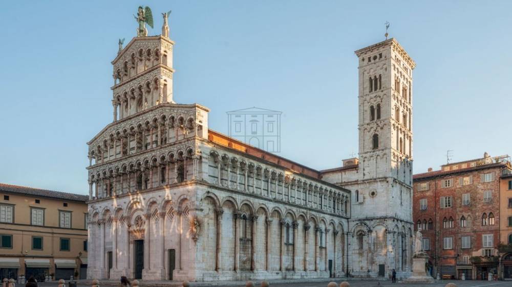 ufficio in vendita a Lucca in zona Centro Città