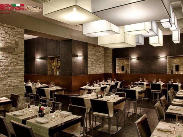 negozio in vendita a Lucca in zona zona Mugnano