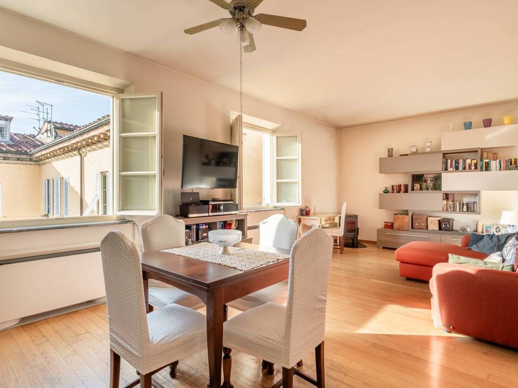 appartamento in vendita a Lucca in zona Centro Città