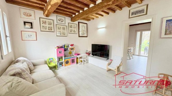 casa indipendente in vendita a Lucca in zona Centro Città