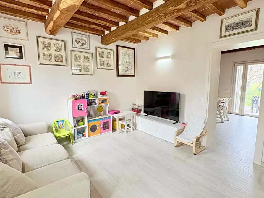 casa indipendente in vendita a Lucca in zona Centro Città