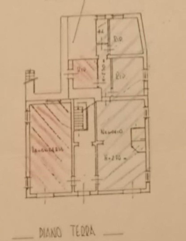 locale commerciale in vendita a Lucca in zona Centro Città