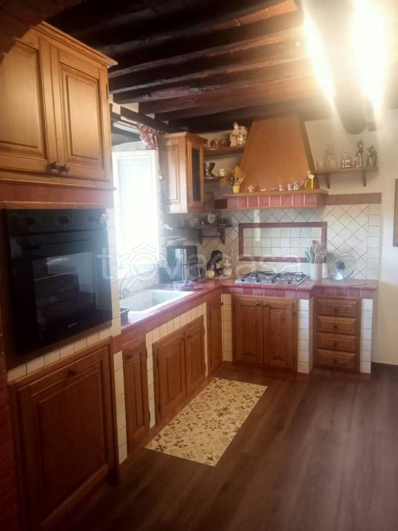 casa indipendente in vendita a Lucca in zona Ponte a Moriano