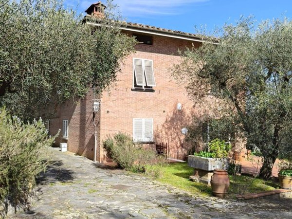 casa indipendente in vendita a Lucca in zona Maggiano