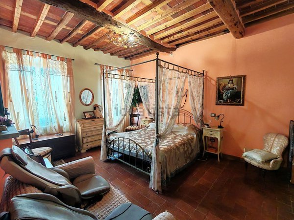 casa indipendente in vendita a Lucca in zona zona Sorbano