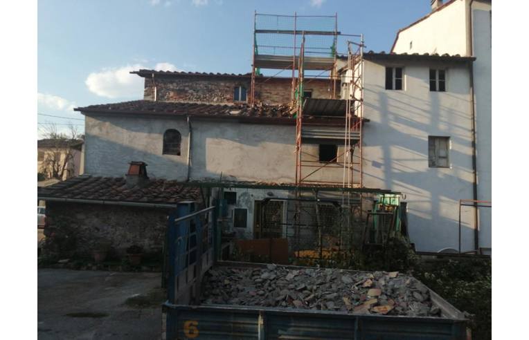 casa indipendente in vendita a Lucca in zona zona Sorbano
