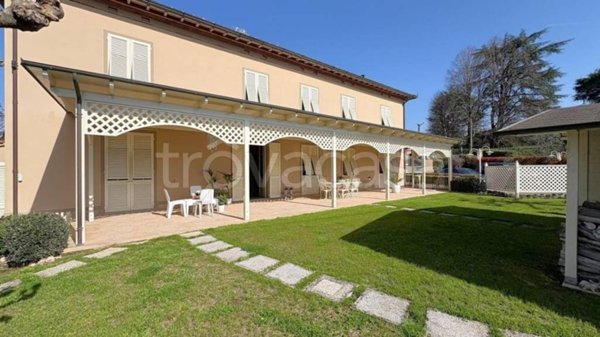 casa indipendente in vendita a Lucca in zona Mutigliano