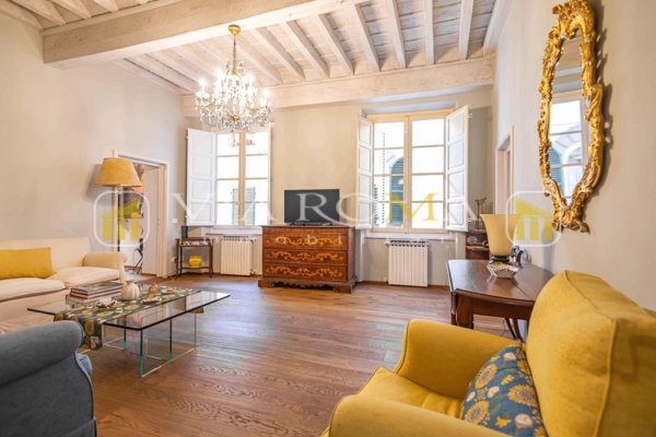 appartamento in vendita a Lucca in zona Centro Città