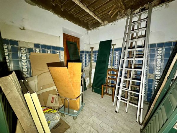 casa indipendente in vendita a Lucca in zona Picciorana