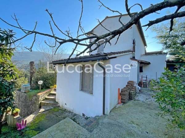 casa indipendente in vendita a Lucca in zona Santa Maria del Giudice