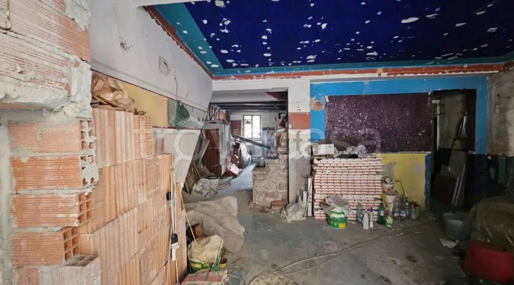 negozio in vendita a Lucca in zona Torre