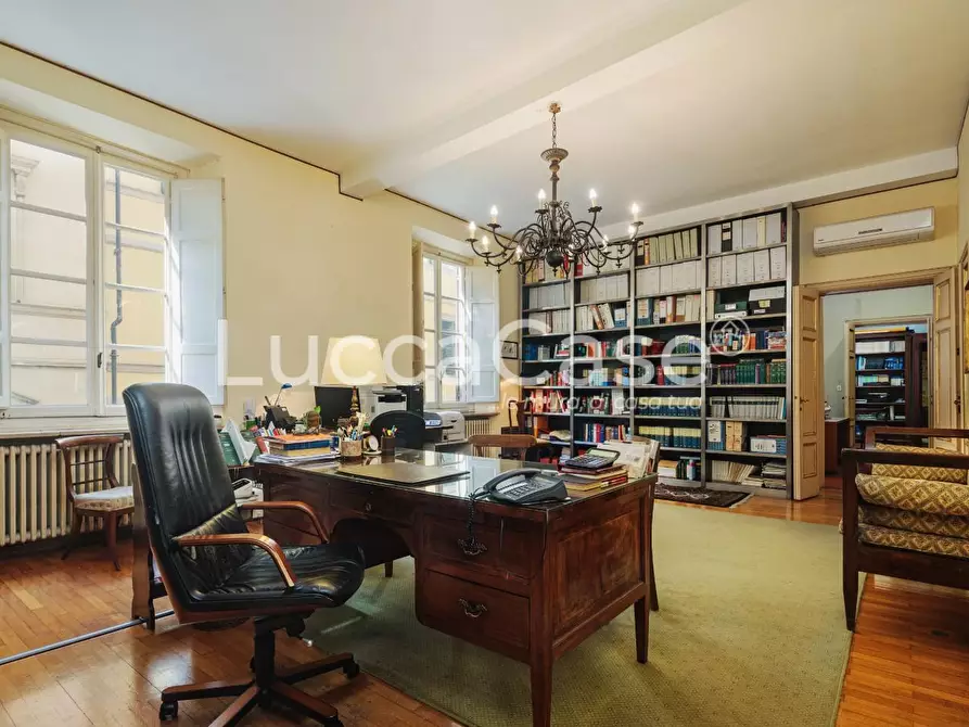 appartamento in vendita a Lucca in zona Centro Città