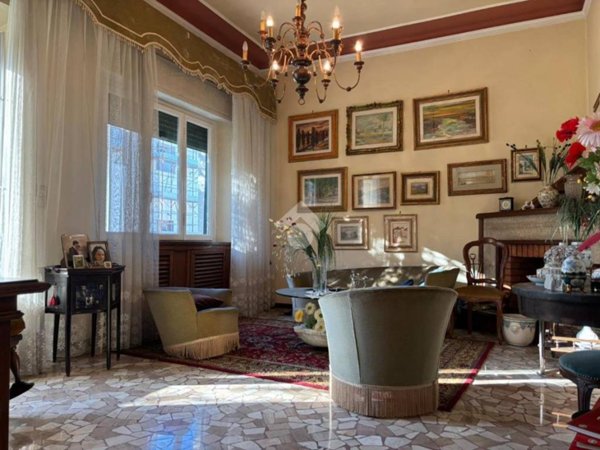 casa indipendente in vendita a Lucca in zona Sant'Anna