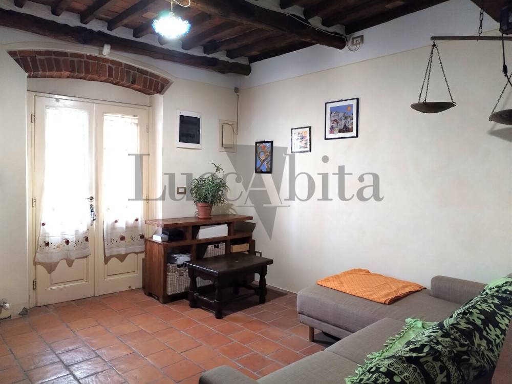 casa indipendente in vendita a Lucca in zona Centro Città