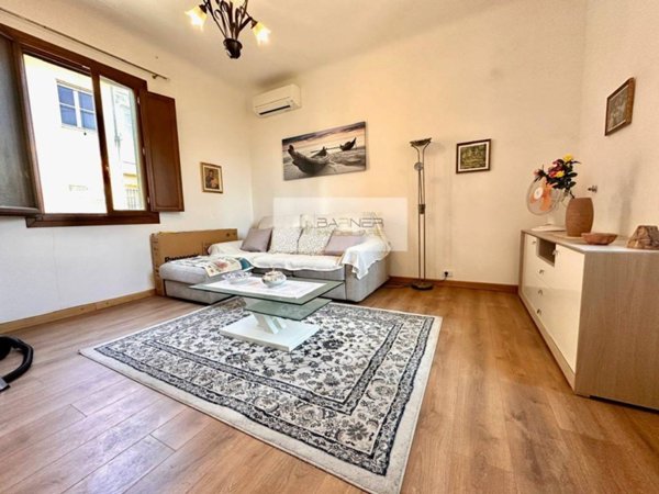 casa indipendente in vendita a Lucca in zona Maggiano