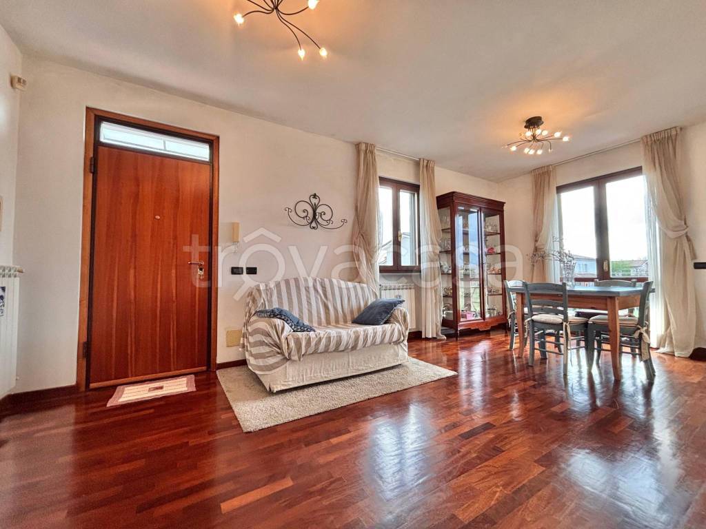 casa indipendente in vendita a Lucca in zona zona San Marco