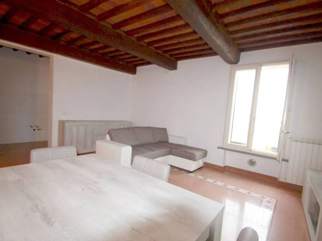 appartamento in vendita a Lucca in zona zona Antraccoli