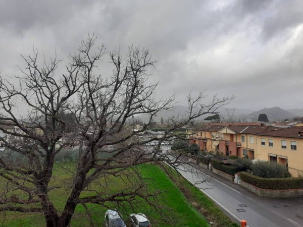 casa indipendente in vendita a Lucca in zona zona San Marco
