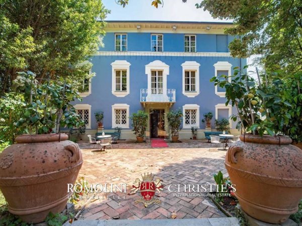 villa in vendita a Lucca in zona zona Mugnano