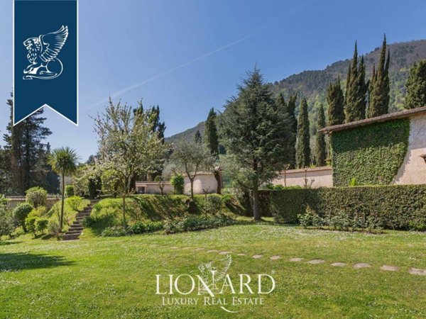 casa indipendente in vendita a Lucca in zona San Lorenzo a Vaccoli