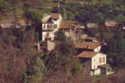 casa indipendente in vendita a Lucca in zona Ponte a Moriano