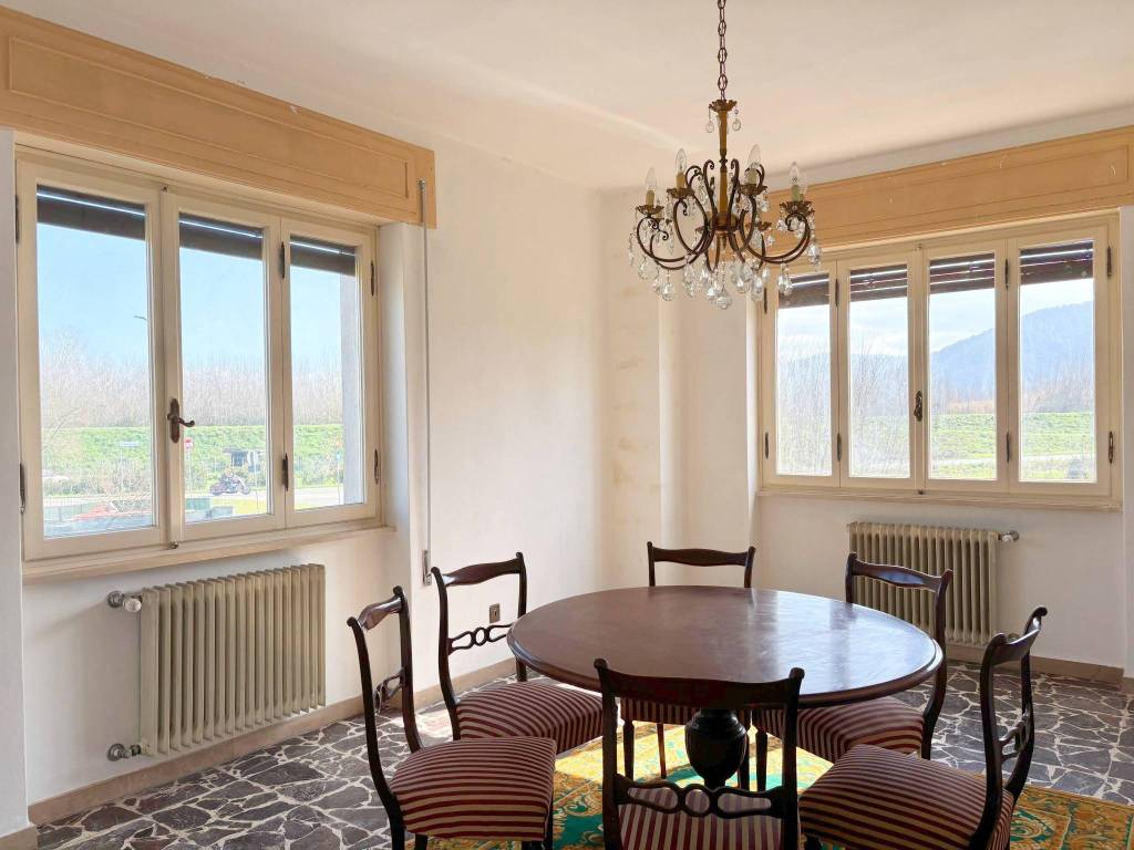 casa indipendente in vendita a Lucca in zona Ponte San Pietro
