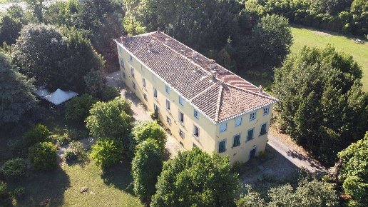 villa in vendita a Lucca in zona Torre